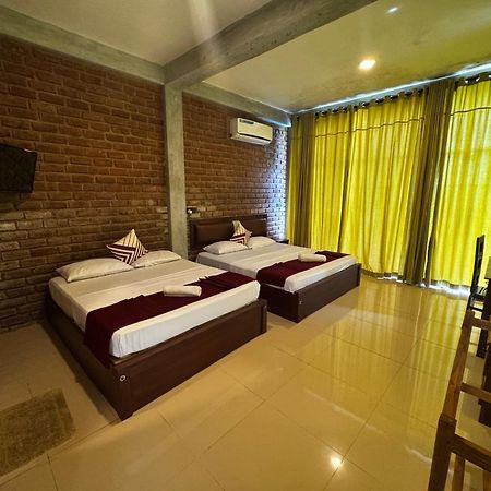 Hotel Ciel Star Anuradhapura Esterno foto