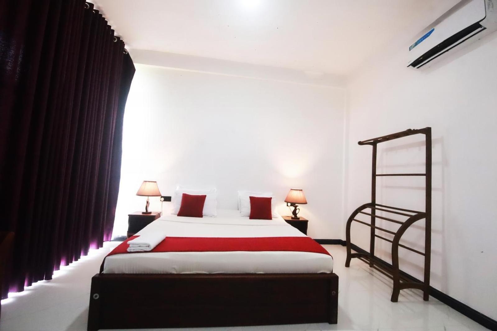 Hotel Ciel Star Anuradhapura Esterno foto