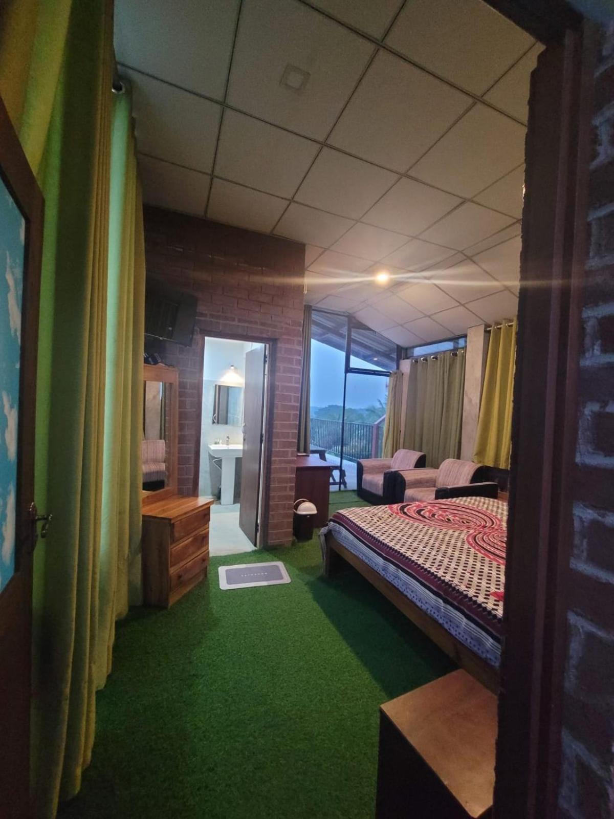 Hotel Ciel Star Anuradhapura Esterno foto