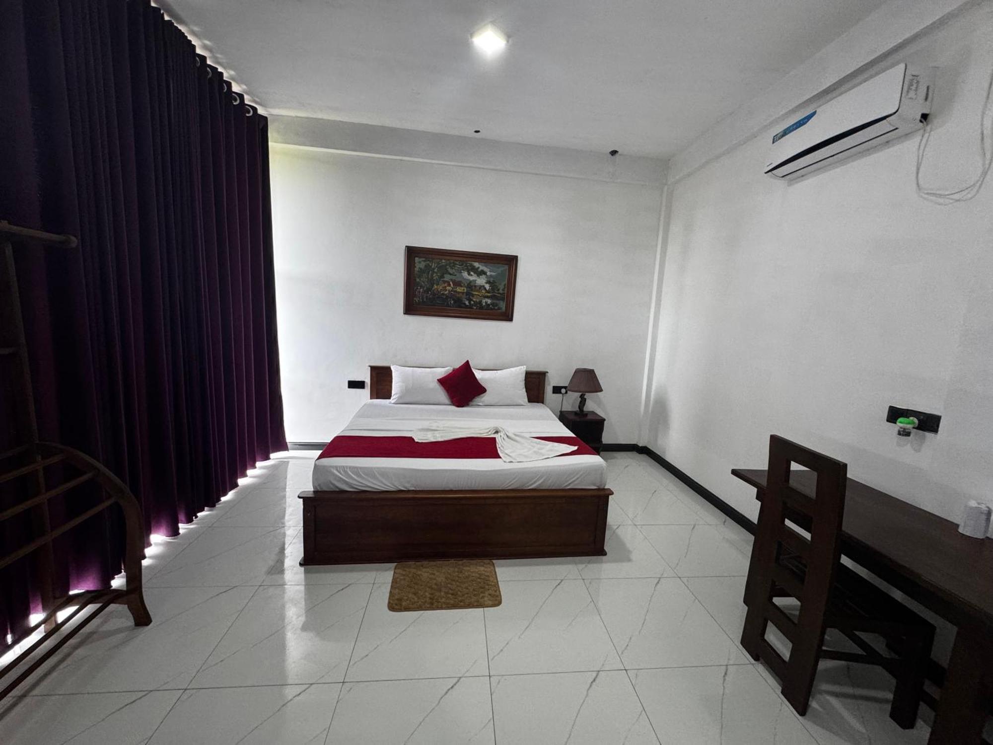 Hotel Ciel Star Anuradhapura Esterno foto